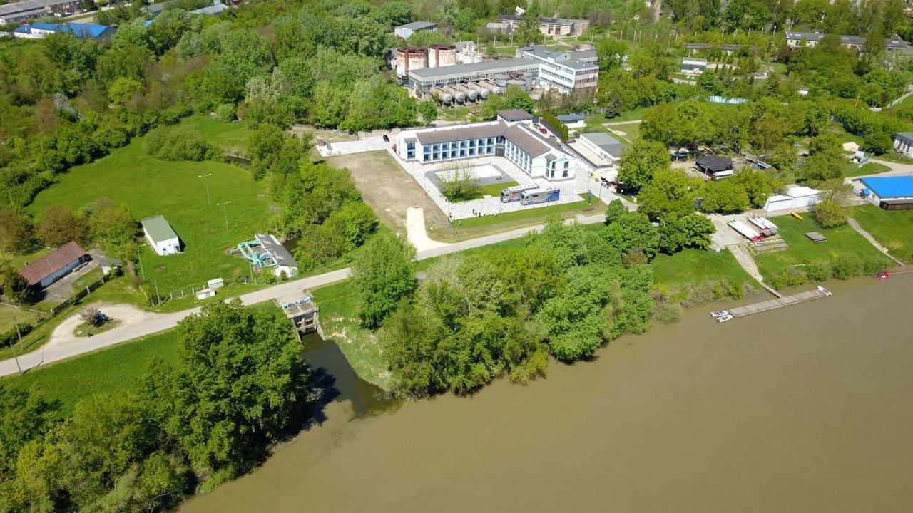 Nn Boutique Hotel ทิสเซาอีแวรอช ภายนอก รูปภาพ