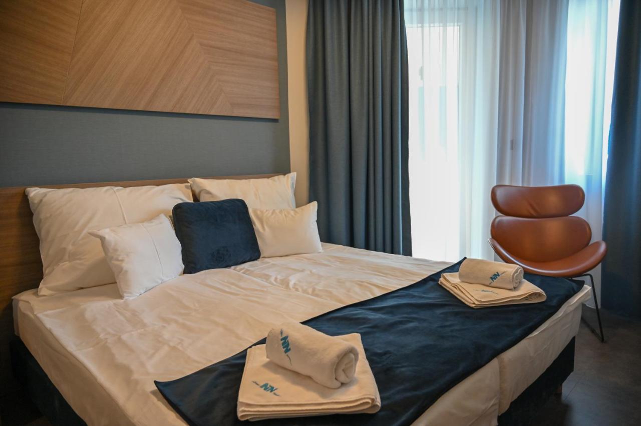 Nn Boutique Hotel ทิสเซาอีแวรอช ภายนอก รูปภาพ