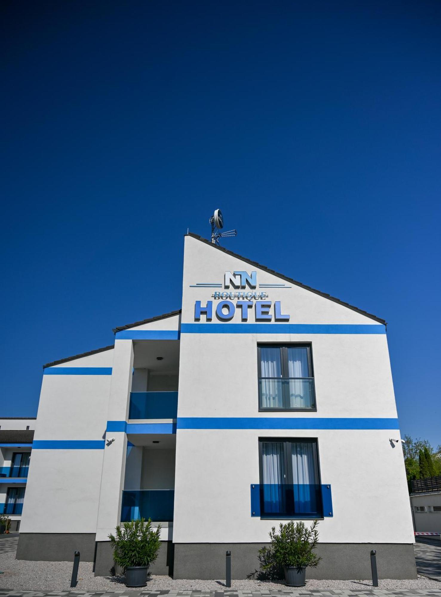Nn Boutique Hotel ทิสเซาอีแวรอช ภายนอก รูปภาพ