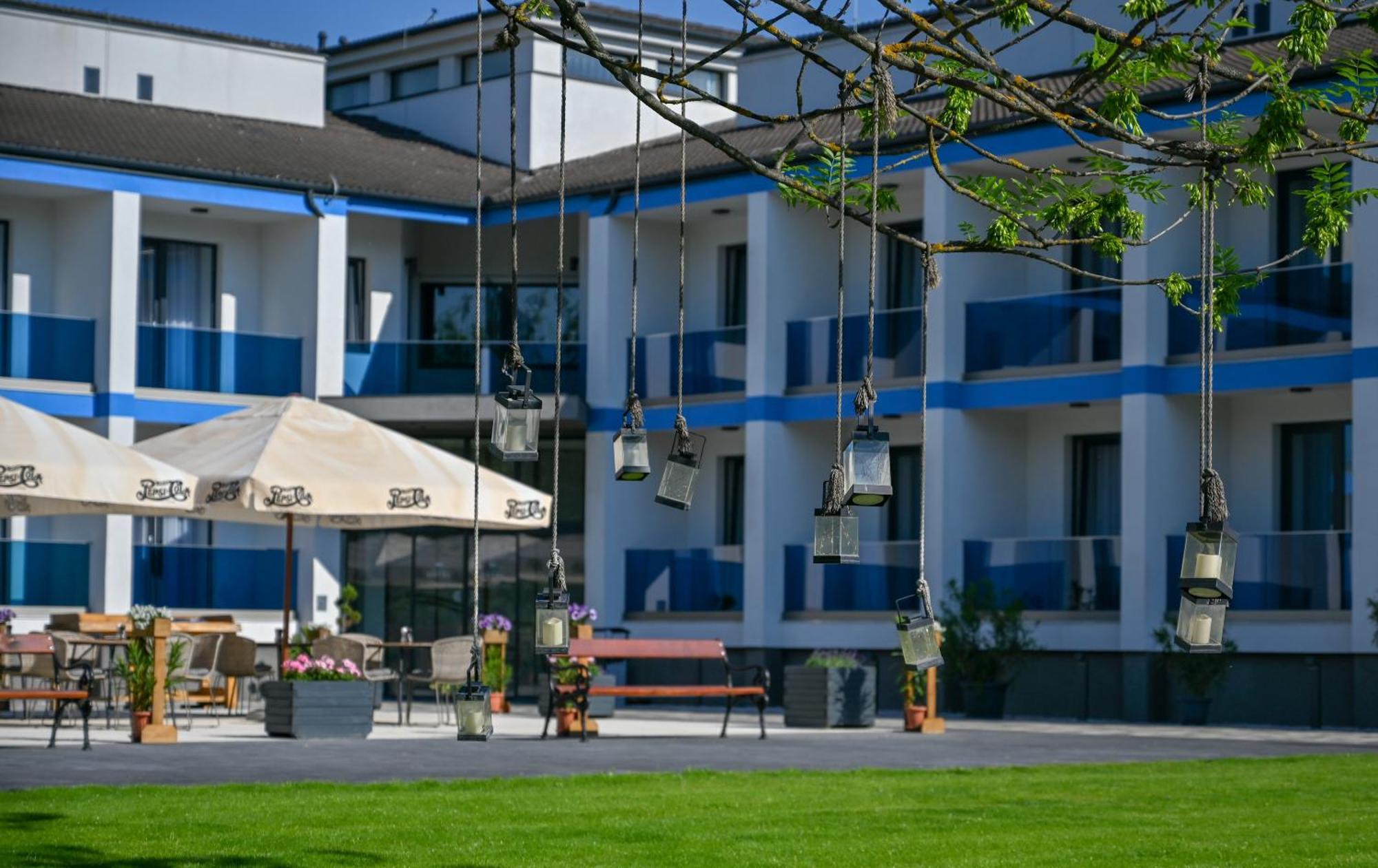 Nn Boutique Hotel ทิสเซาอีแวรอช ภายนอก รูปภาพ